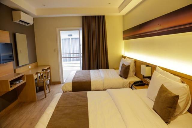 Icove Beach Hotel Olongapo Dış mekan fotoğraf